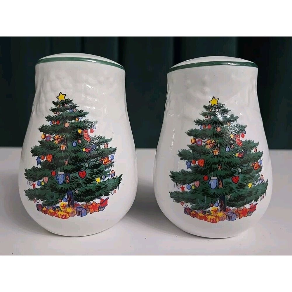 GEI GCI7 Made in China Christmas Tree 3 3/8"h Salt And Pepper Shaker